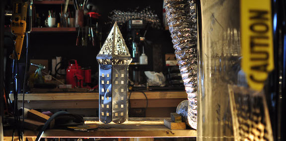 Lattice-cap-onbench-stainlesspeacepolessculptorjoelselmeier-8436